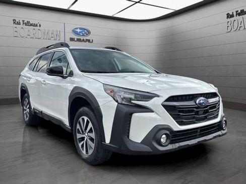 Used 2023 Subaru Outback Premium image 2