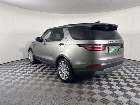 Used 2017 Land Rover Discovery First Edition AWD/4WD image 3