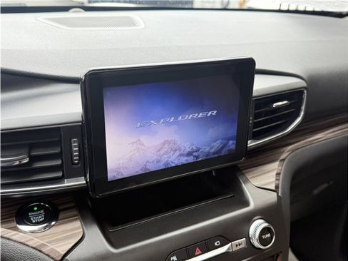 Used 2020 Ford Explorer Limited w/ Class III Trailer Tow Package image 50