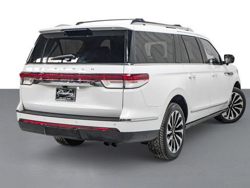 Used 2022 Lincoln Navigator L Reserve AWD/4WD image 6