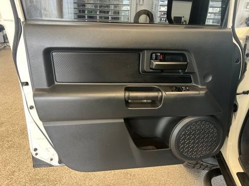 Used 2012 Toyota FJ Cruiser 4WD w/ Upgrade Pkg image 24