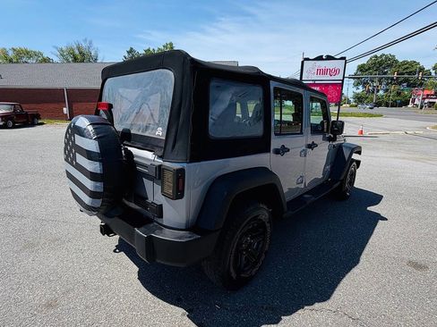 Used 2013 Jeep Wrangler Unlimited Sport w/ Connectivity Group AWD/4WD image 6