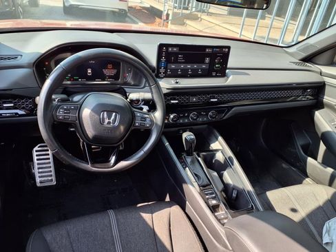 Used 2023 Honda Accord Sport image 9