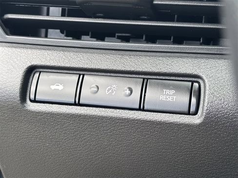 New 2025 Nissan Altima 2.5 SV w/ SV Special Edition Package image 38