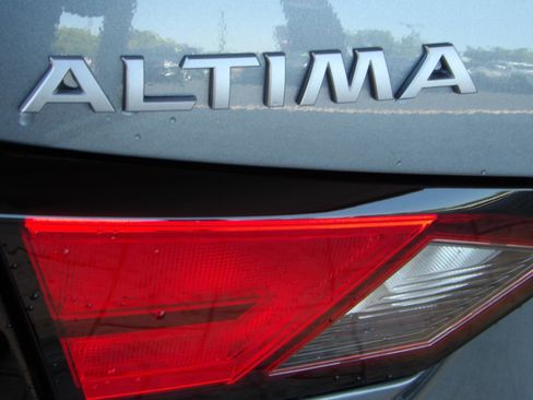 New 2026 Nissan Altima 2.5 SV FWD image 8