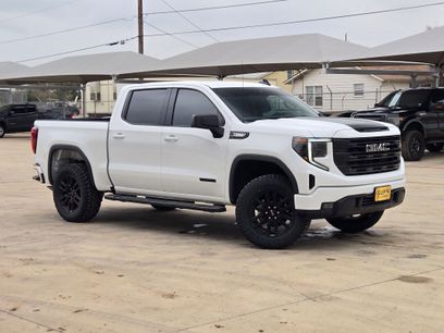 New 2025 GMC Sierra 1500 Elevation w/ LPO, Elevation Black Package