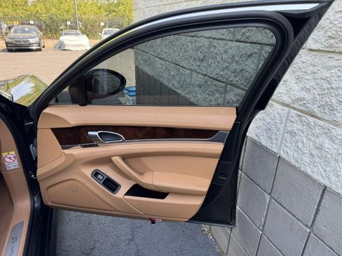 Used 2010 Porsche Panamera 4S AWD/4WD image 36