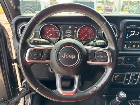 Used 2018 Jeep Wrangler Unlimited Sahara image 47