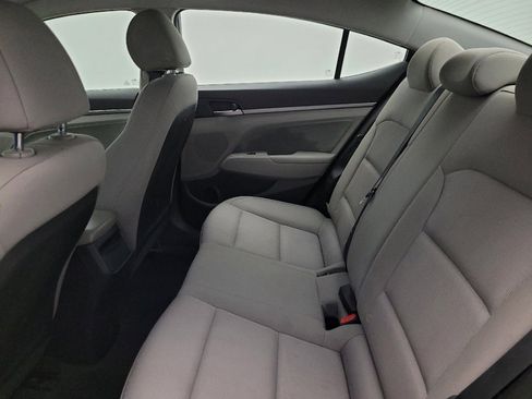 Used 2018 Hyundai Elantra SEL FWD image 18