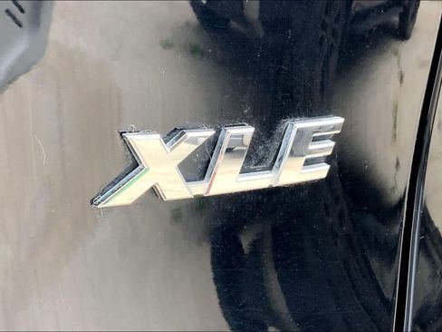 Used 2024 Toyota RAV4 XLE FWD image 10