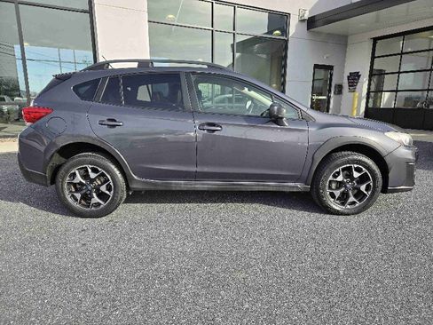 Used 2020 Subaru Crosstrek 2.0i image 2