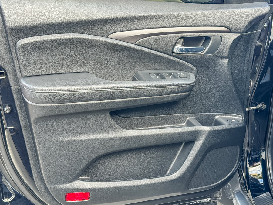 Used 2022 Honda Pilot Sport image 19
