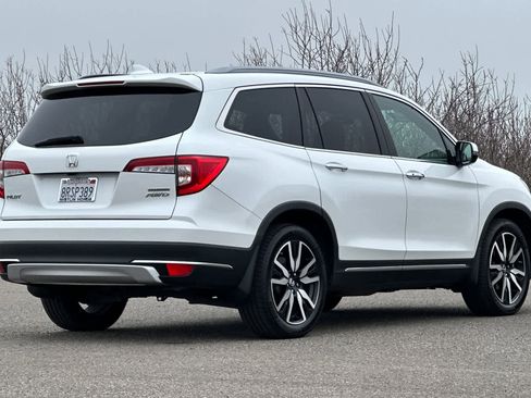 Certified 2020 Honda Pilot Touring image 3