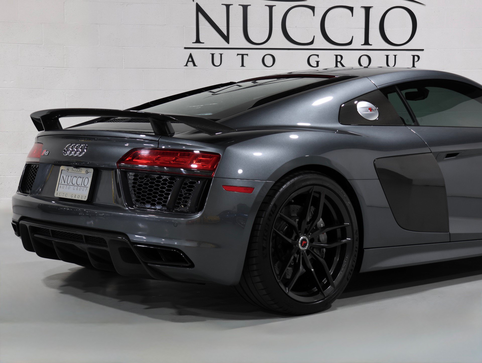 Used 2017 Audi R8 V10 plus AWD/4WD image 16