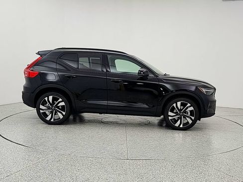 New 2026 Volvo XC40 B5 Ultra w/ Climate Package AWD/4WD image 4