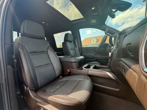 Used 2021 GMC Sierra 2500 Denali w/ Denali Ultimate Package image 21