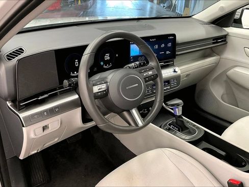 Used 2025 Hyundai Kona SEL FWD image 13