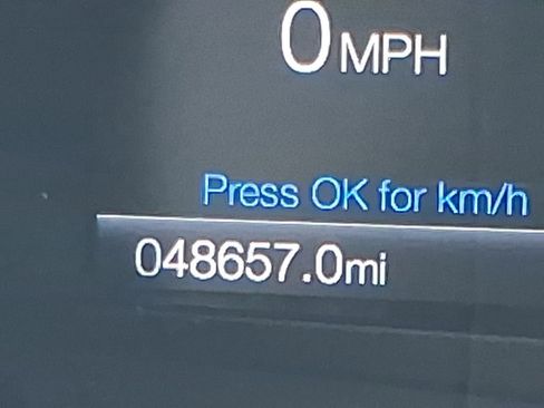 Used 2019 Ford Edge Titanium FWD image 32