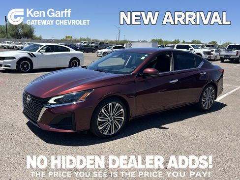 Used 2023 Nissan Altima 2.5 SL FWD image 1