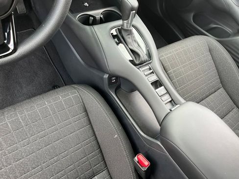 Certified 2026 Honda HR-V LX image 18