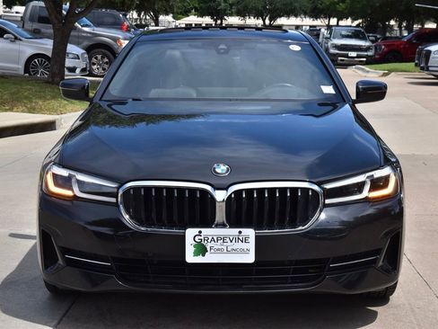 Used 2023 BMW 530i w/ Premium Package RWD image 3