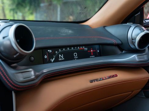 Used 2017 Ferrari GTC4Lusso image 44