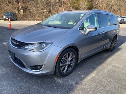 Used 2017 Chrysler Pacifica Limited