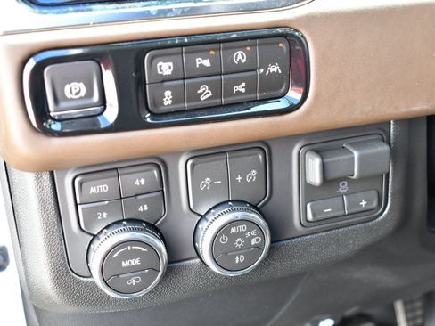 New 2026 GMC Yukon XL Denali Ultimate w/ LPO, Floor Liner Package image 25