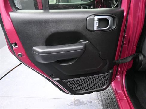 Used 2024 Jeep Wrangler Sport S image 38