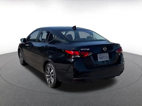 Used 2025 Nissan Versa SV FWD image 11