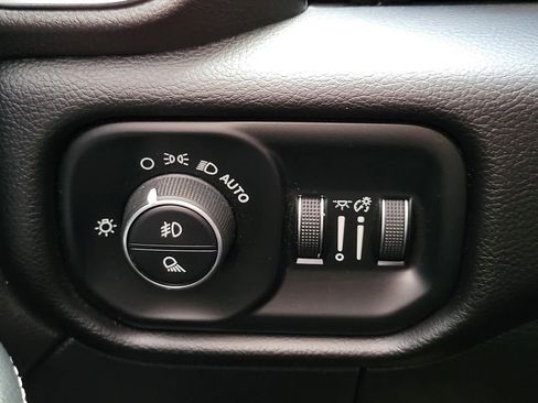 Used 2024 RAM 2500 Laramie image 27