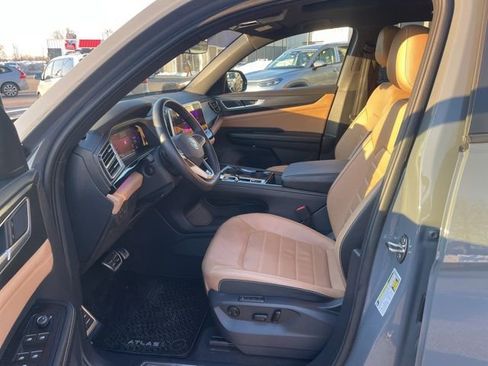Certified 2025 Volkswagen Atlas Cross Sport SEL R-Line image 6