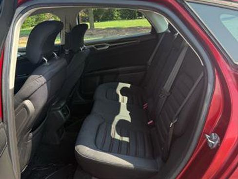 Used 2013 Ford Fusion SE image 11