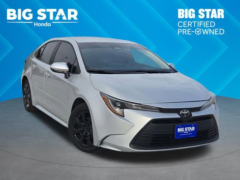 Used 2024 Toyota Corolla LE FWD image 1