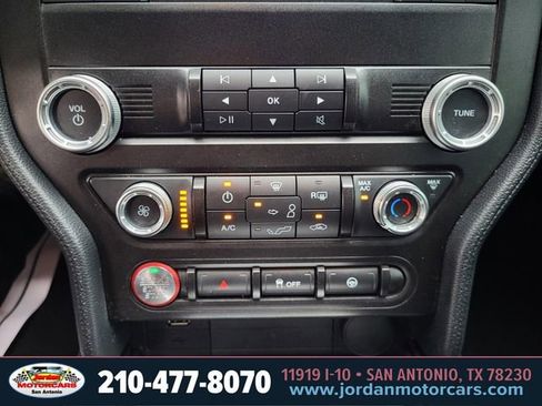 Used 2020 Ford Mustang Coupe RWD image 21