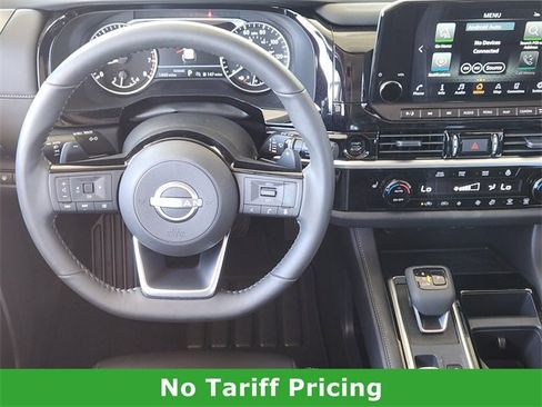 Certified 2025 Nissan Pathfinder SL image 24