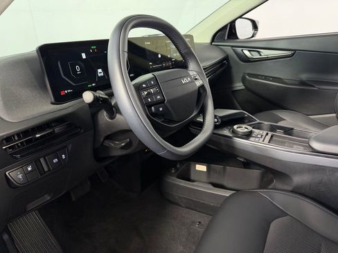 Used 2025 Kia EV6 Light w/ Light LR Technology Package image 22