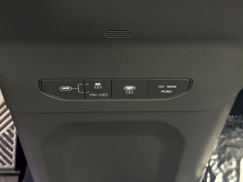 Used 2024 Kia EV9 GT-Line image 39