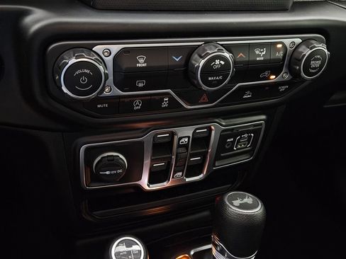 Used 2022 Jeep Wrangler Unlimited Sport AWD/4WD image 15