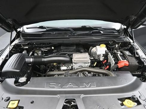 Used 2022 RAM 1500 Laramie AWD/4WD image 43