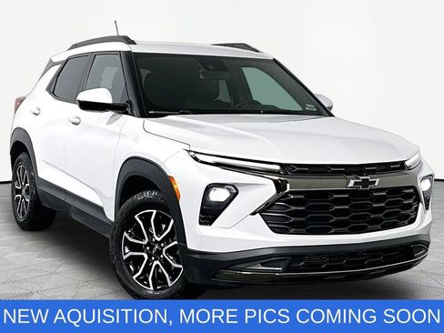 Used 2025 Chevrolet TrailBlazer ACTIV w/ Driver Confidence Package FWD image 1