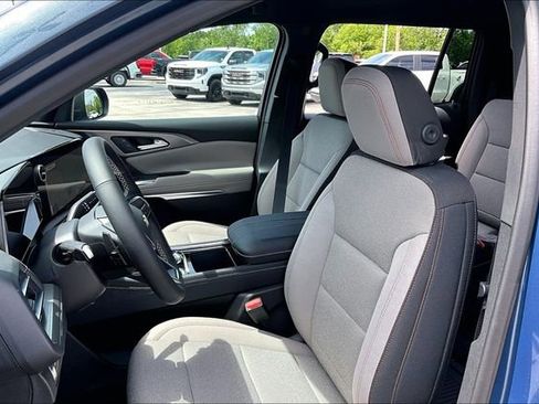 New 2026 Chevrolet Traverse LT FWD image 9