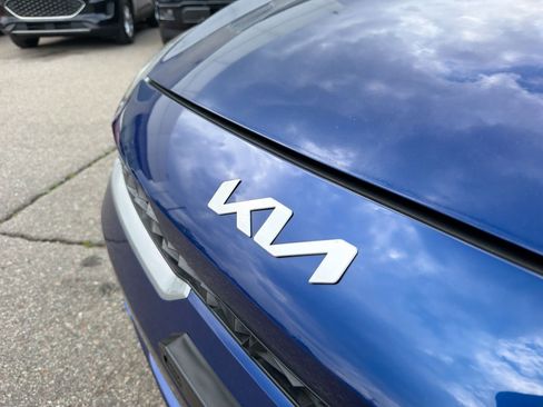 Used 2023 Kia Forte LXS w/ LXS Technology Package FWD image 13