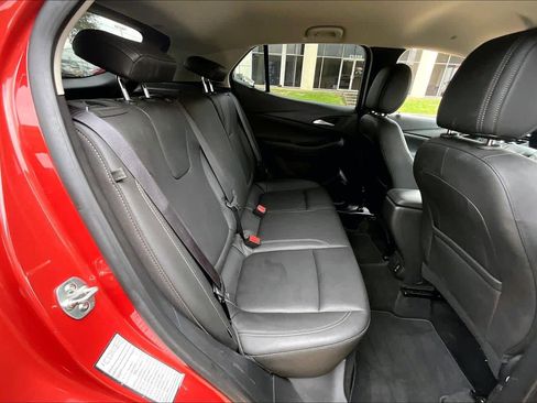 Used 2024 Buick Encore GX Sport Touring image 18
