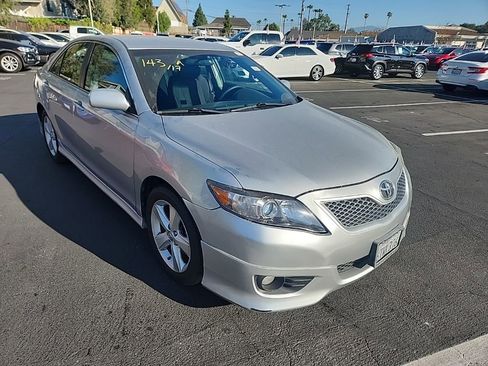 Used 2010 Toyota Camry SE image 7