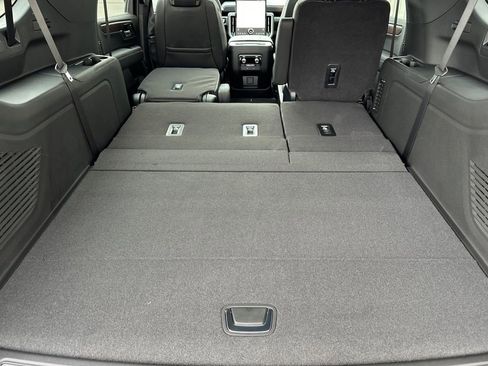 New 2026 GMC Yukon XL Denali w/ Denali Reserve Package AWD/4WD image 17