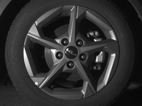 Used 2025 Kia K4 FWD image 13