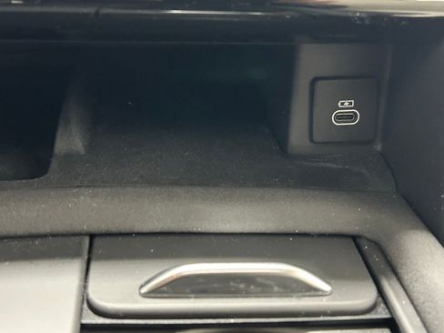 Used 2023 Land Rover Discovery HSE R-Dynamic image 20