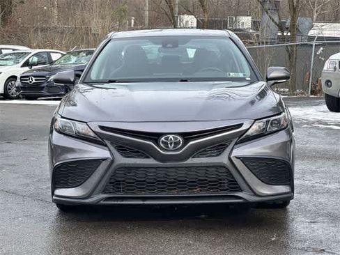 Used 2024 Toyota Camry SE image 25