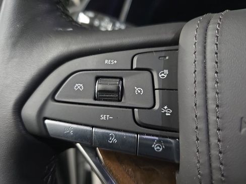 Certified 2024 Cadillac Escalade ESV Sport Platinum image 17